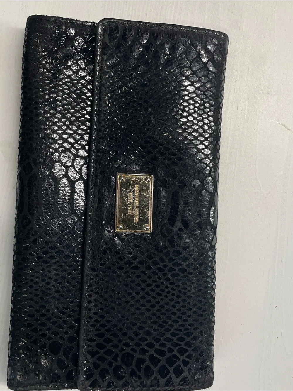 Michael Kors Black Snakeskin Embossed Wallet Clutch Zip Organizer Gold plaque
